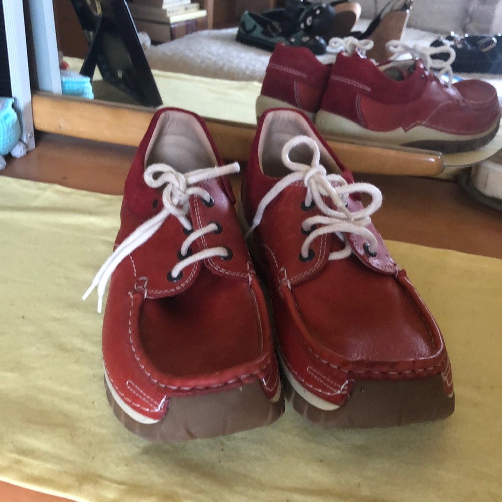 Wolky red boat style shoes
